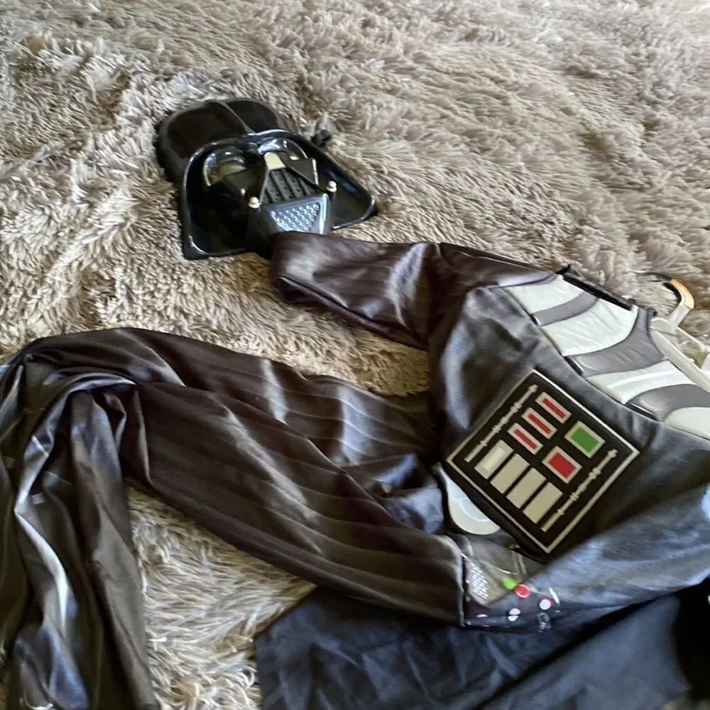 Darth Vador  Costume 3 Piece Black Small 4 to 7 - Picture 4 of 5